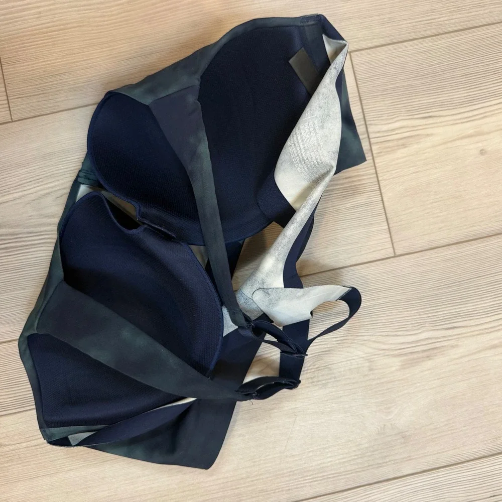 Victorias Secret Knockout Front Close Sport‎ Bra 38D Blue Tie Dye High Impact
